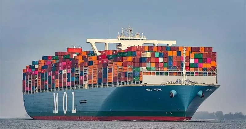 MOL Truth (20,182 TEU)-Tàu container lớn nhất thế giới