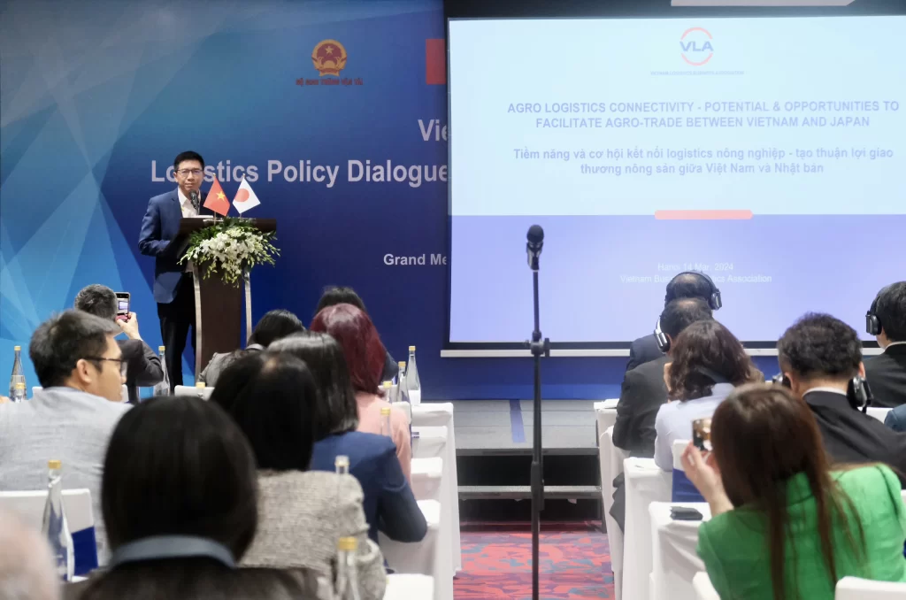 Theo ông Trần Chí Dũng - đại diện Hiệp hội Doanh nghiệp dịch vụ logistics Việt Nam, hệ thống chuỗi cung ứng của Việt Nam đang được đầu tư, phát triển.