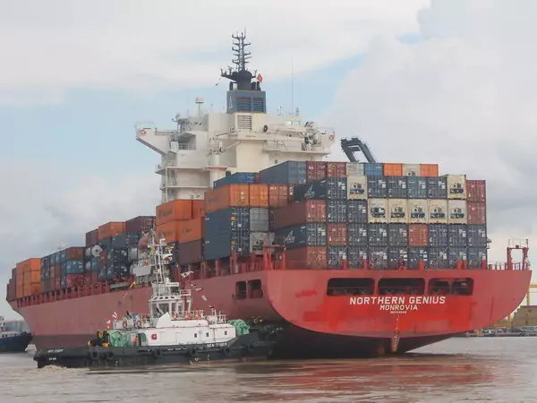 TP.HCM có nhiều lợi thế về cảng biển và đường thủy nội địa để phát triển lĩnh vực logistics.