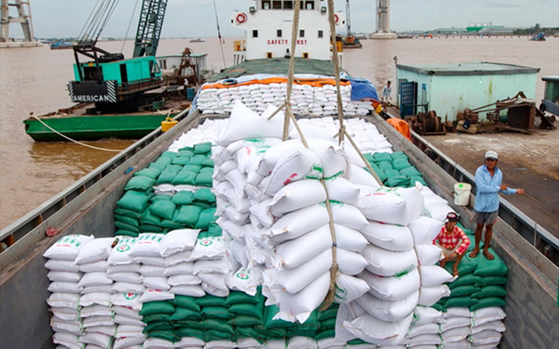 Gạo Việt Nam thiết lập kỷ lục xuất khẩu và chiến thắng thầu từ Indonesia