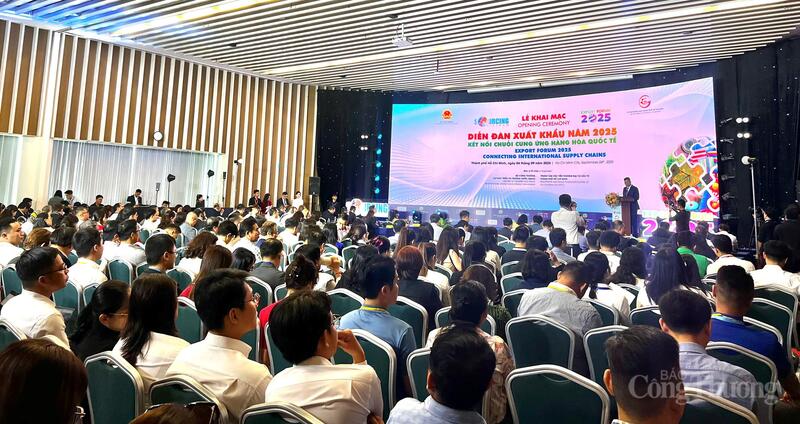 Diễn đàn xuất khẩu 2025 quy tụ đông đảo diễn giả và cộng đồng doanh nghiệp trong nước, quốc tế