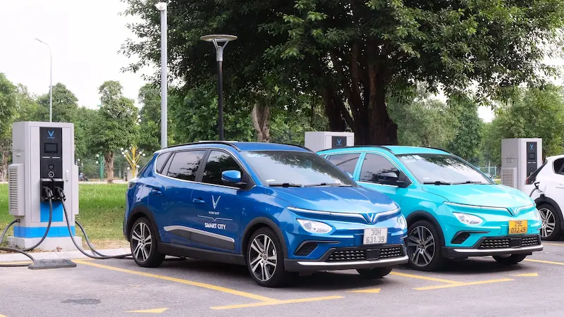Thị trường trạm sạc xe điện tại Việt Nam — Tại sao doanh nghiệp đang nhập khẩu ồ ạt?