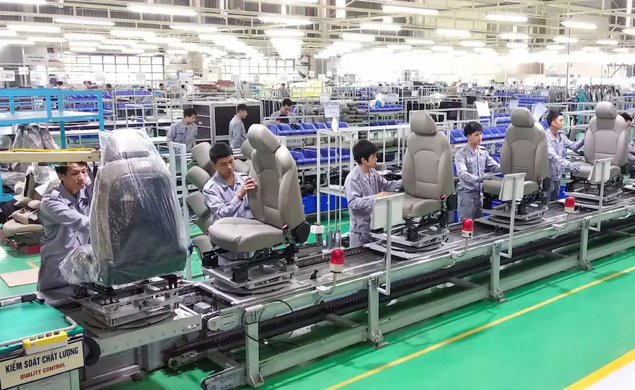 Các nhà máy Việt Nam cung cấp linh kiện điện tử, dây điện