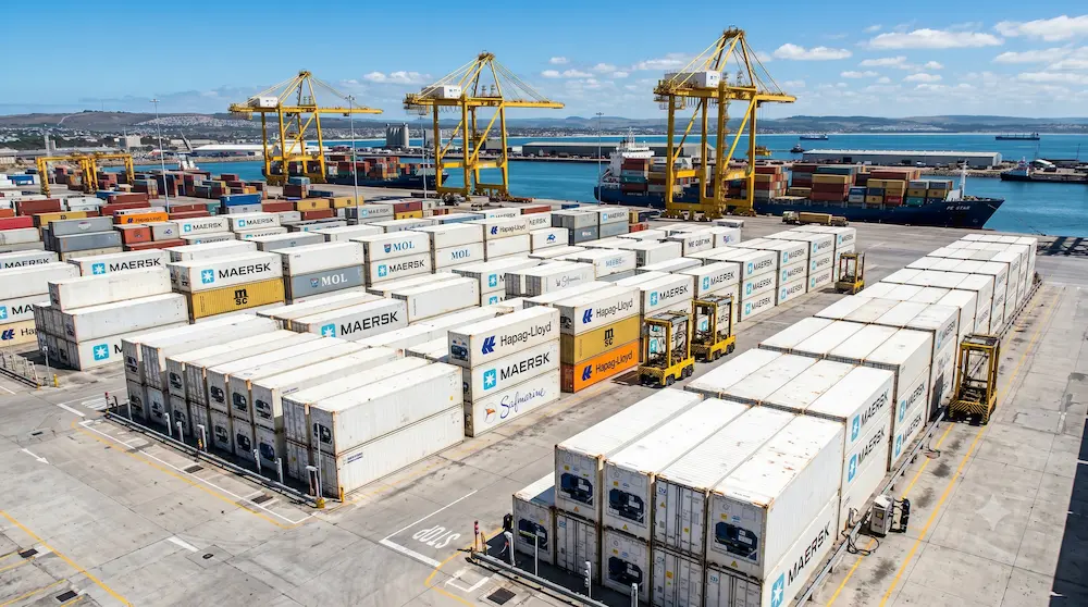cảnh bãi container lạnh tại cụm cảng Port Elizabeth (Gqeberha)